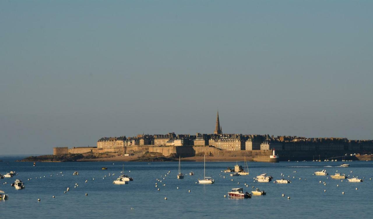 Le Servannais Saint-Malo Exteriör bild